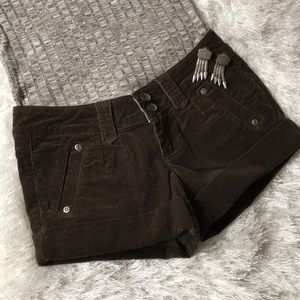 NWOT Zana Di Courderoy Cuffed Shorts